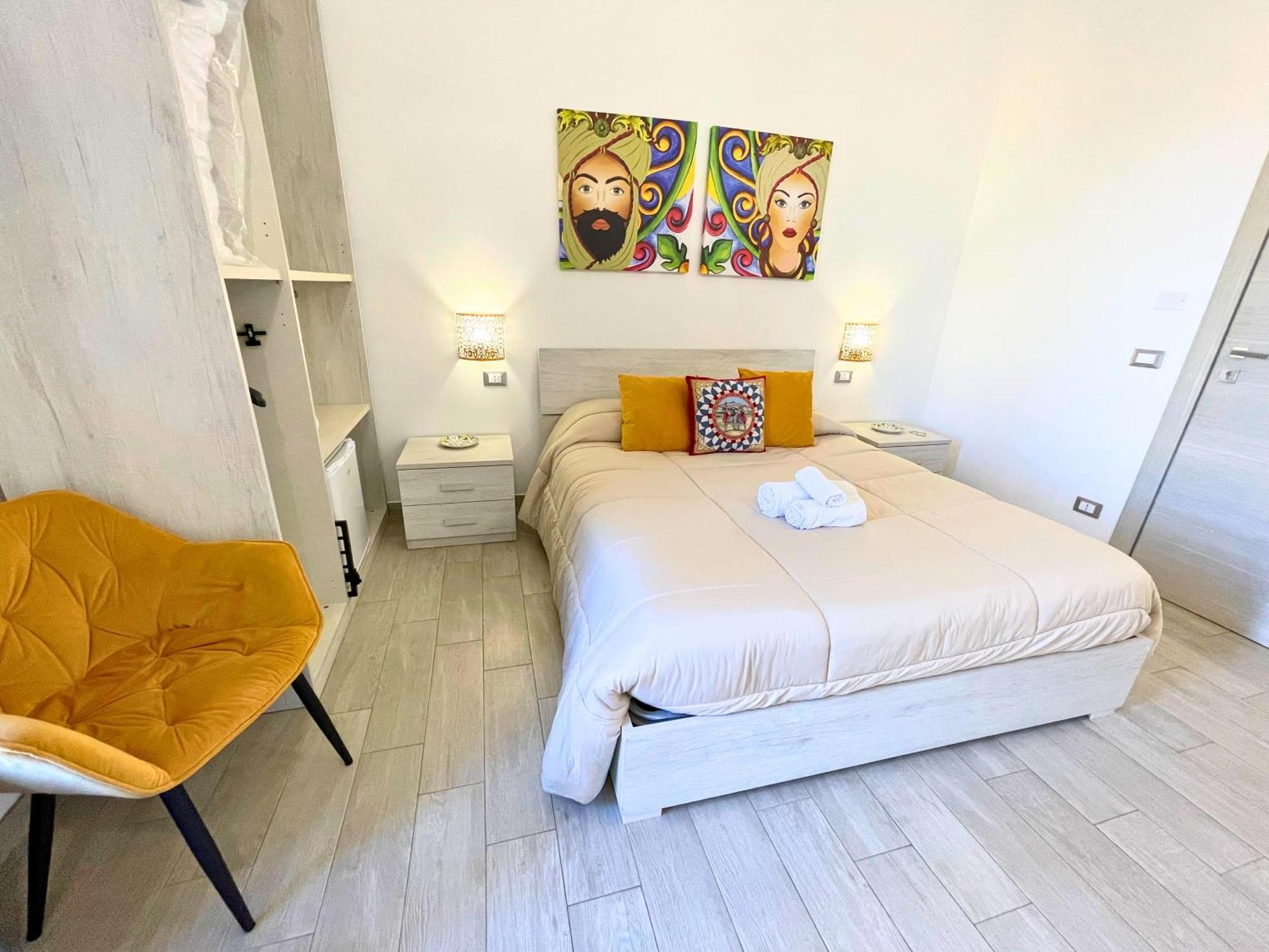 I Mori - Holiday Rooms Lascari Dış mekan fotoğraf