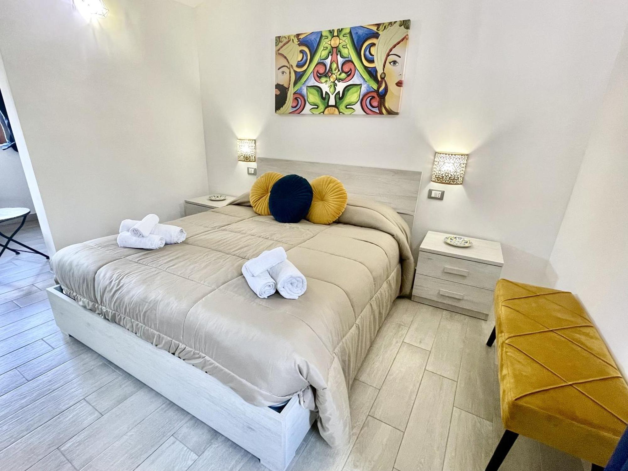 I Mori - Holiday Rooms Lascari Dış mekan fotoğraf