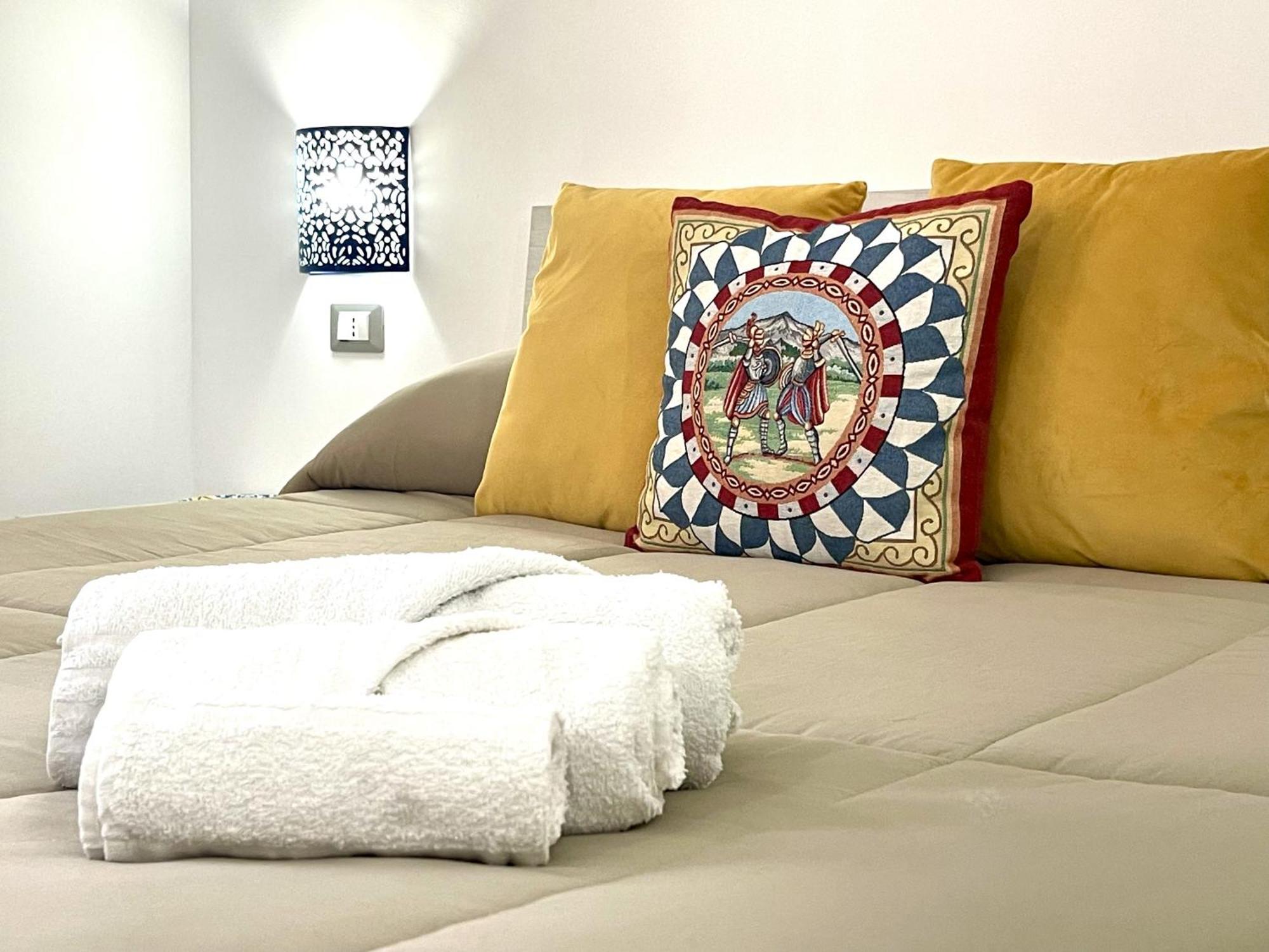 I Mori - Holiday Rooms Lascari Dış mekan fotoğraf