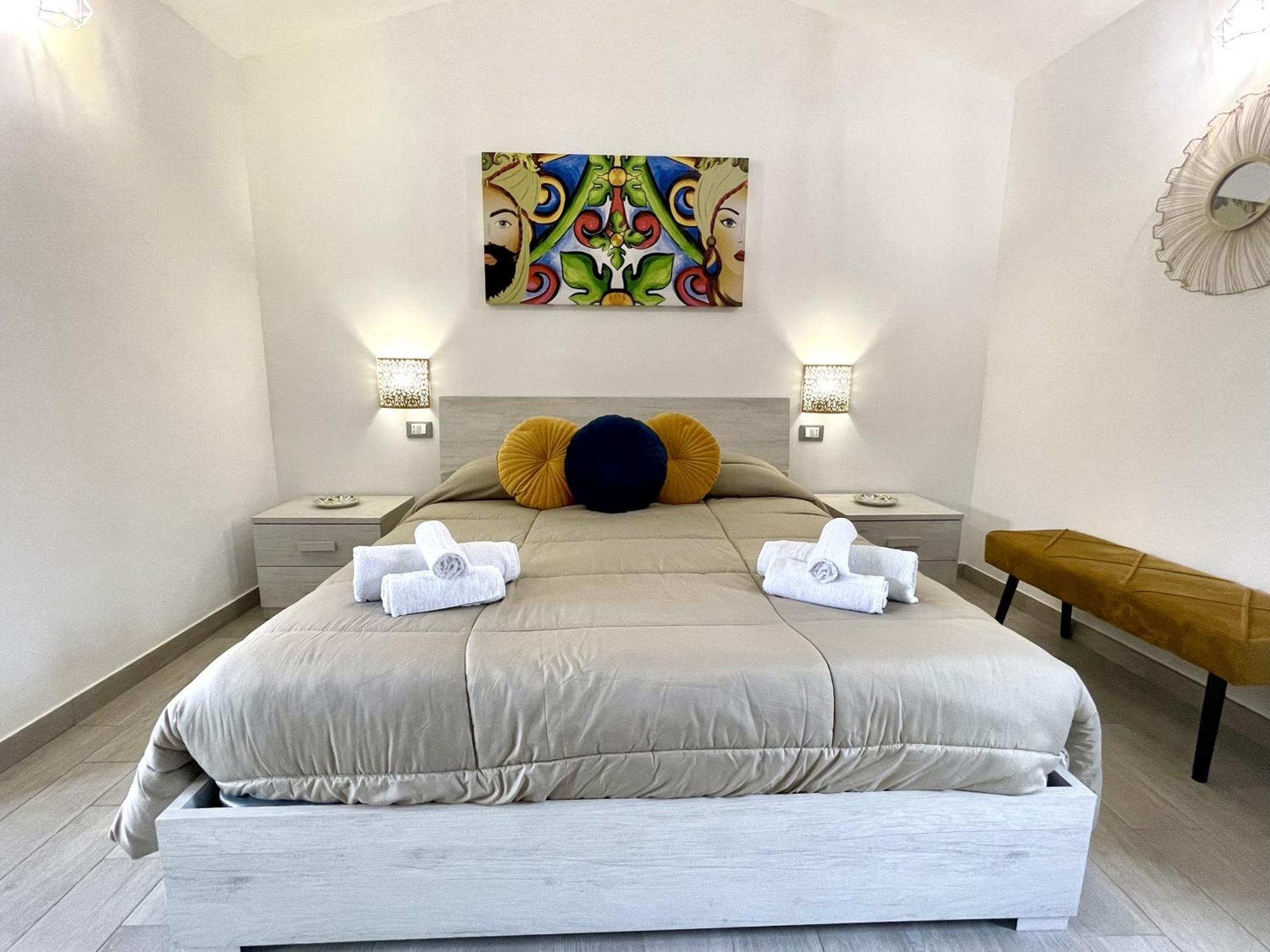 I Mori - Holiday Rooms Lascari Dış mekan fotoğraf