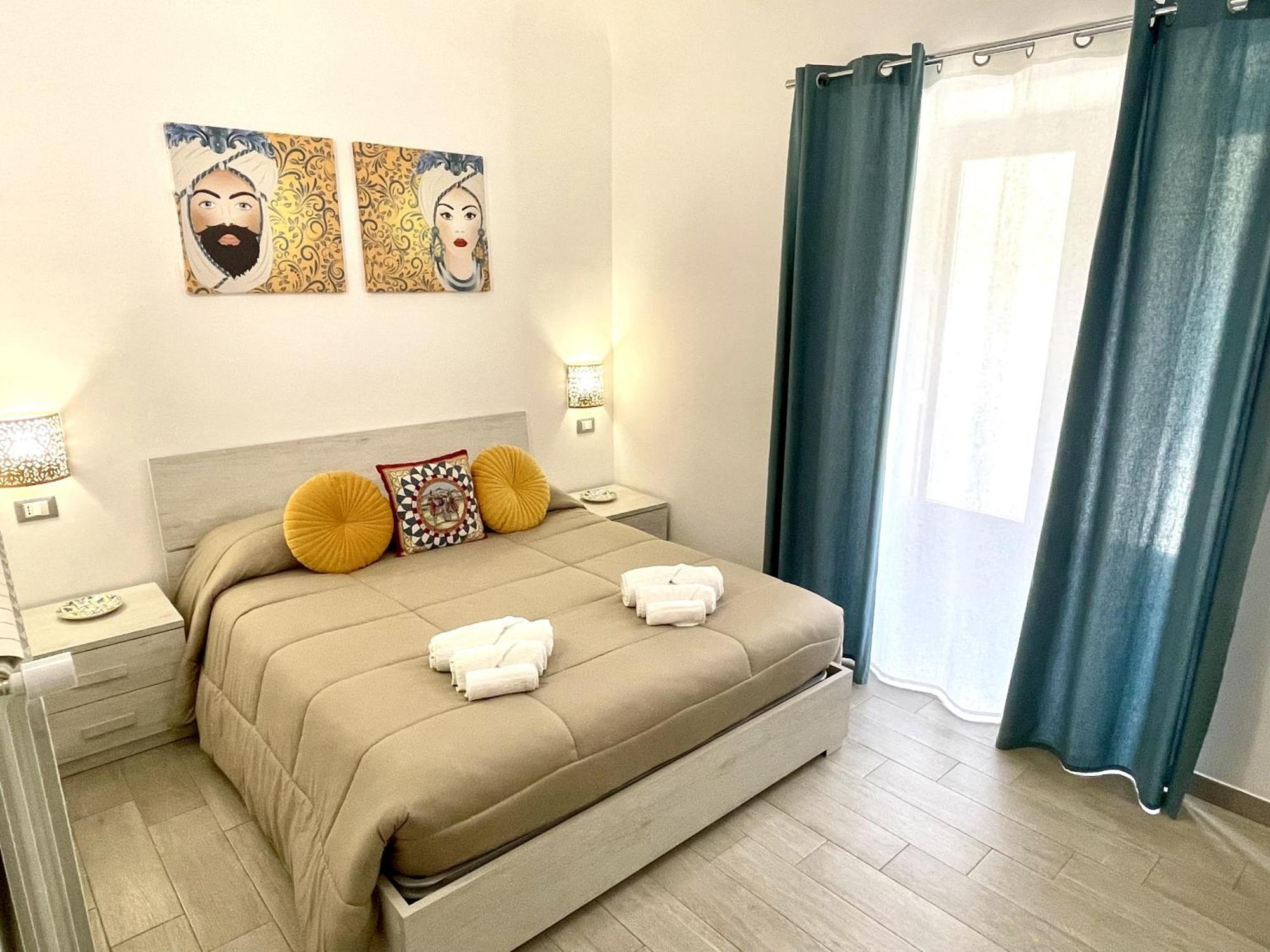 I Mori - Holiday Rooms Lascari Dış mekan fotoğraf